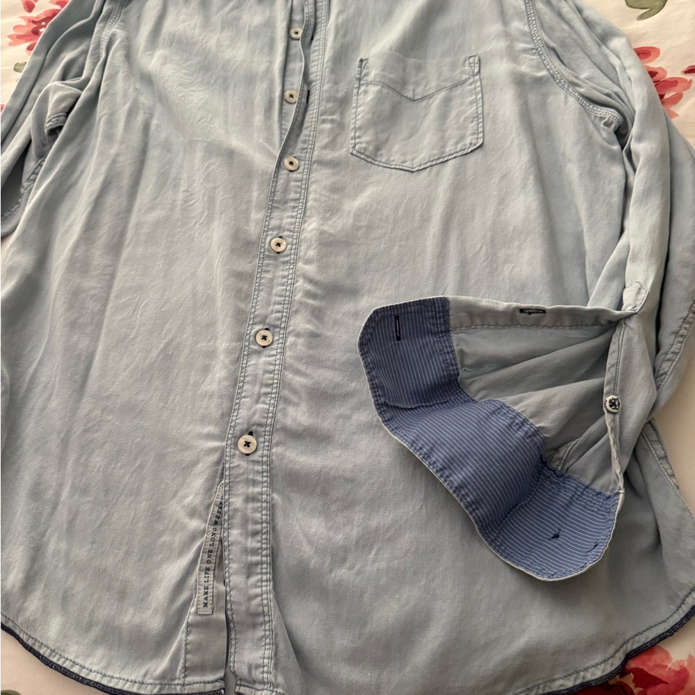 Tommy Bahama Jeans Light Denim Island Craft Shirt XL TL - Picture 3 of 5